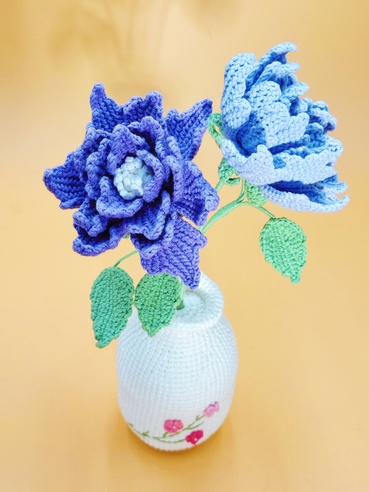 Couture Rose Tilia Pot (Big)