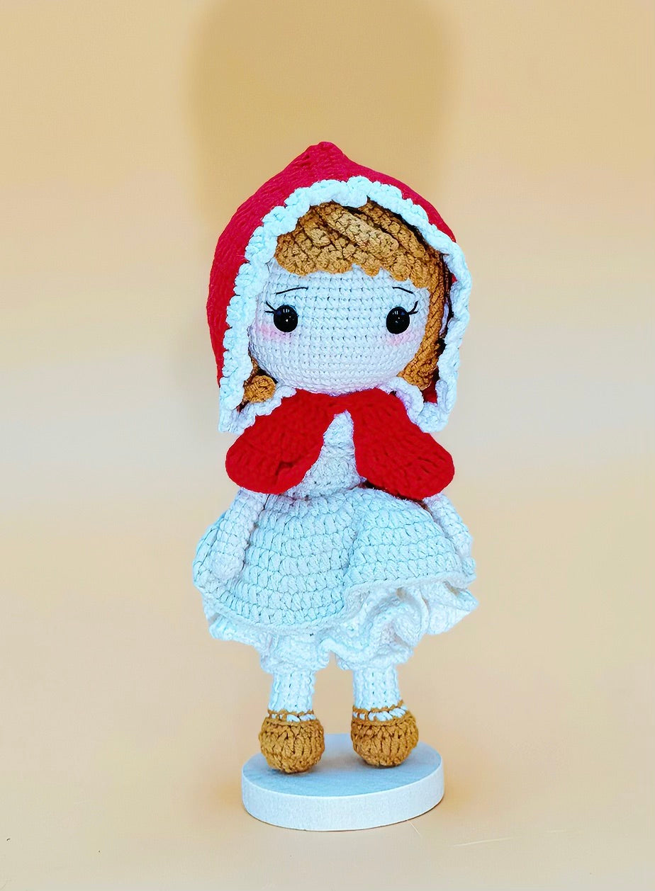 Red Hood Figure (17cm)