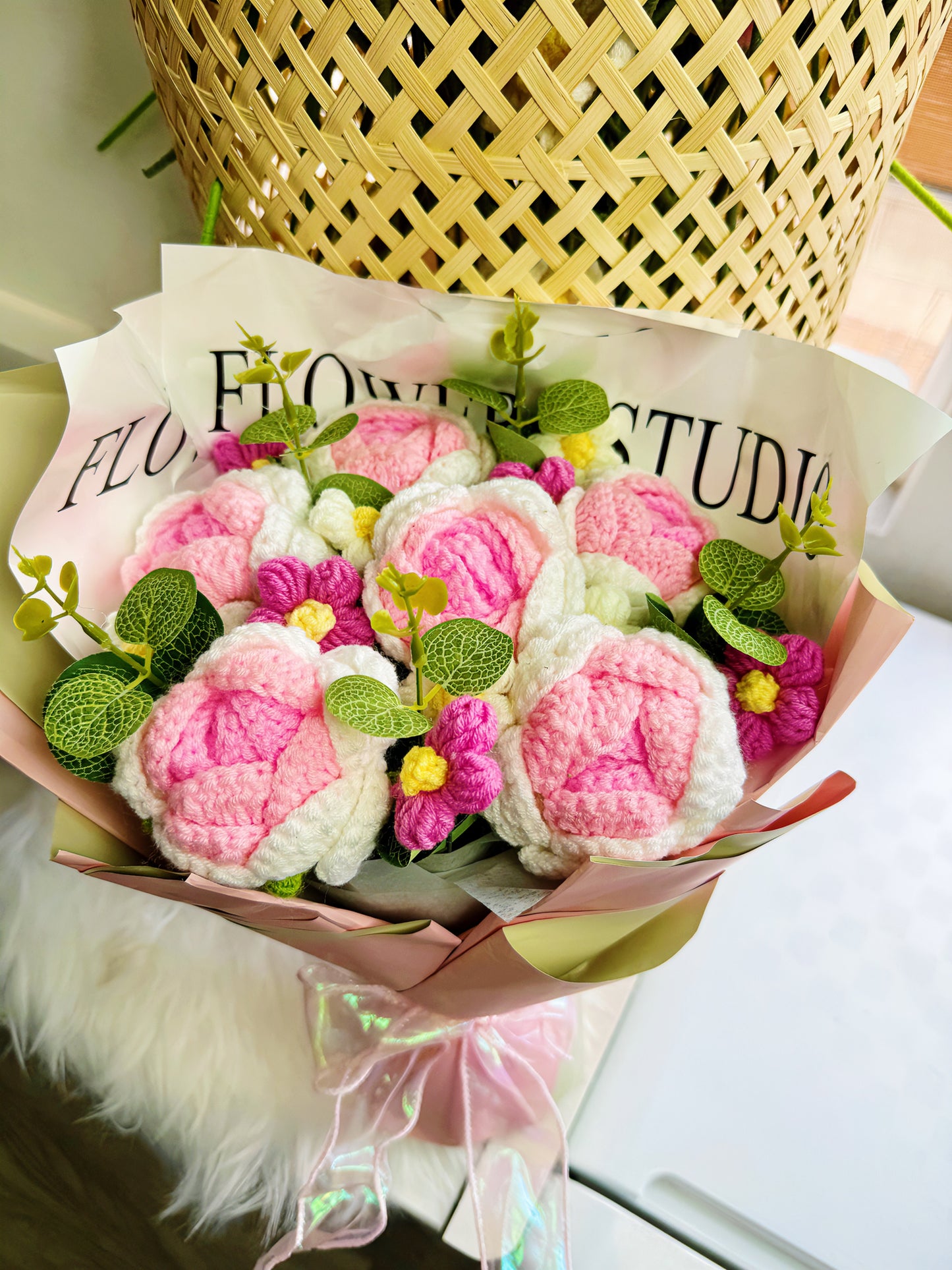 6 pcs Gradient Color Roses with  9 Puff Flowers Crochet Bouquet