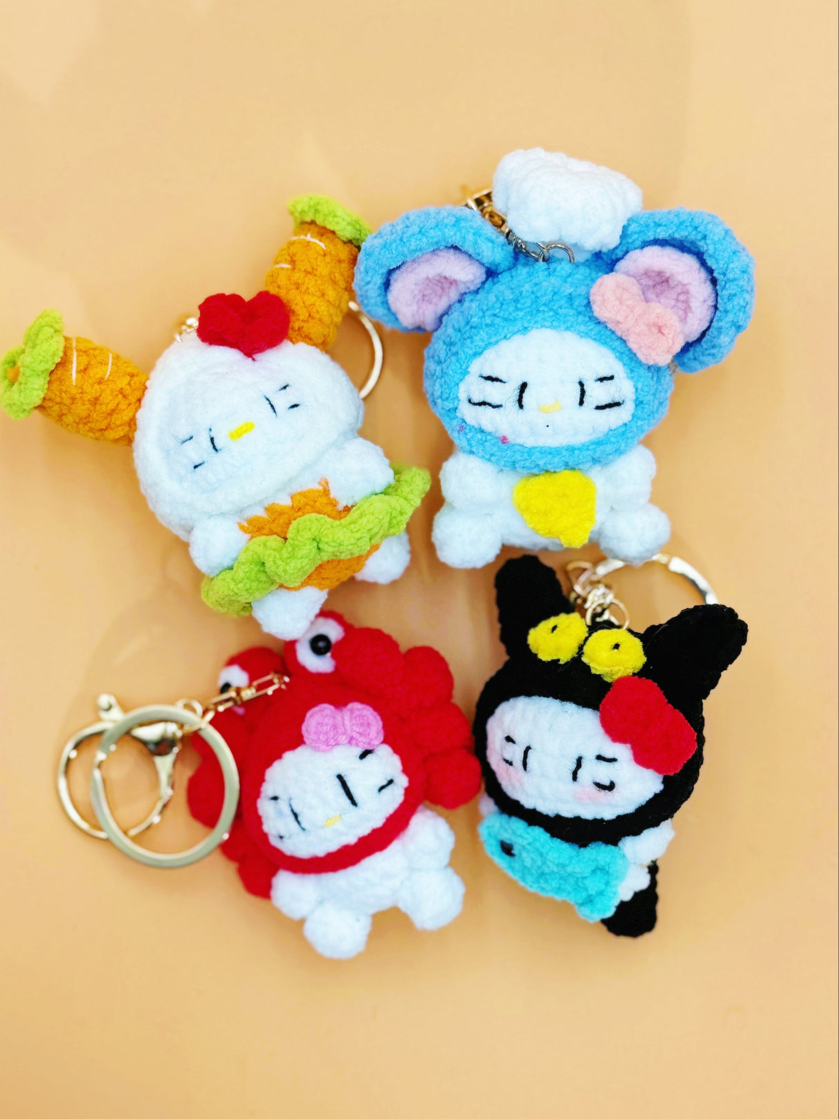Kitty in Costume Keychain